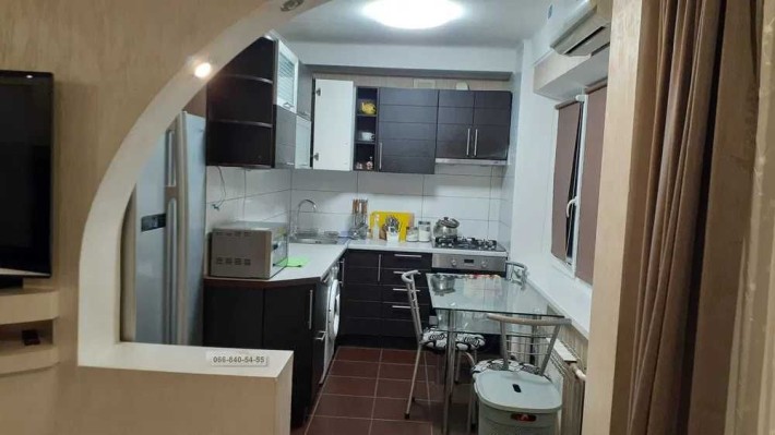 Сучасна 2-кімнатна квартира-студія на Воскресенці біля Епіцентру - фото 1