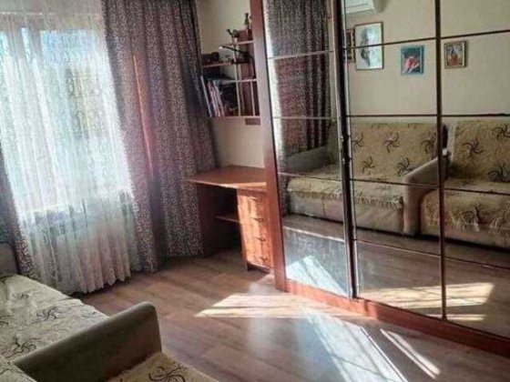 Однокімнатна квартира біля метро Видубичі, 10 хвилин Київ