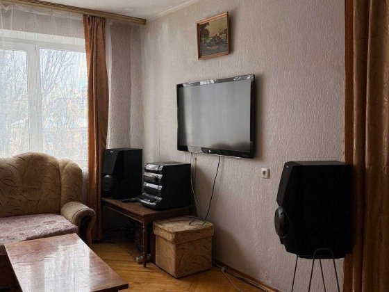 Перша сдача, Райдужна 3-Б Киев