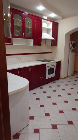 Здається простора трикімнатна квартира вул.Сальского47. - фото 1