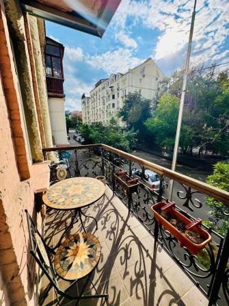 ТОП №1! Перша здача! Без комісії! Авторська квартира в історичному серці Подолу. - фото 1