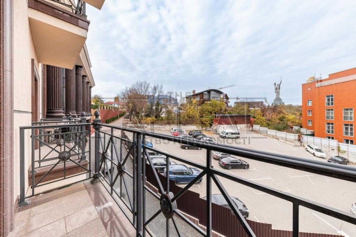 Вишукана квартира Клубний будинок Реджент Хіл ПАРКОМІСЦЕ Повна автономність - фото 1