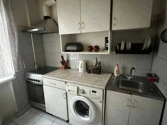 2к (50кв.м) біля Дарницької площі пр.Соборності