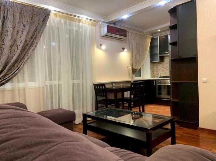 2-к у центрі з паркомісцем — рідкісний варіант - фото 1