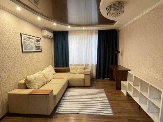 Позняки. Оренда гарноі 2х кім.квартири, вул. Ахматовоі 13б