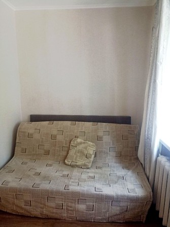 Сдам однокімнатну квартиру метро Дарниця пішки 7 хвилин,є генератор - фото 1