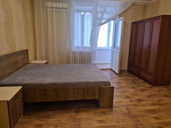 Оренда 2-кім. квартири на Харківському шосе 152 Київ