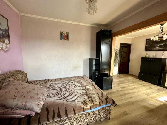 Березняки,роздільна  2к ГАЗ, м Лівобережна, Миколайчука 13/1