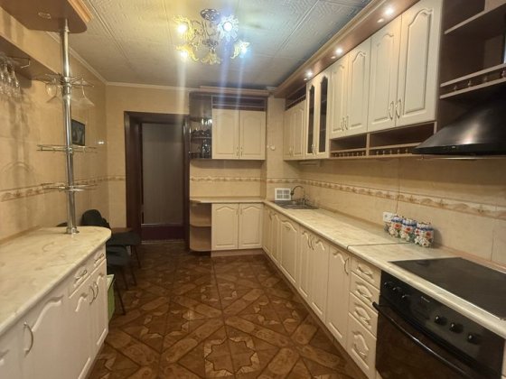 Здається 3-к квартира на Урлівській Киев