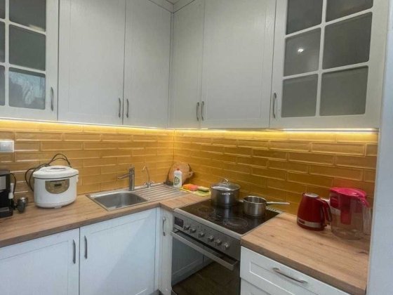 Здам  світлу та затишну  3-кімнатну квартиру , Позняки , Без комісіі ! Київ