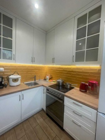 Здам  світлу та затишну  3-кімнатну квартиру , Позняки , Без комісіі ! - фото 1