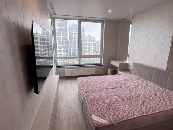 Олександра Олеся 5А ЖК Варшавський 2 Ретровіль Київ