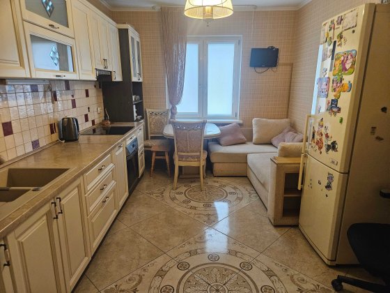 Здам однокімнатну квартиру Урлівська 19