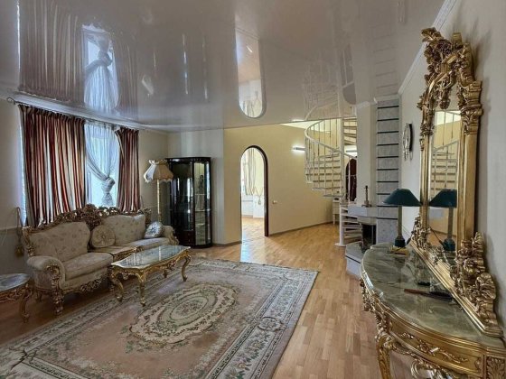 3х кімнатна на Банковой. Тепло та світло є завжди.