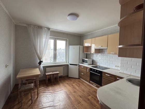 Здається  2к квартира ЖК Країна Озер   Ясиновацький 11 Киев