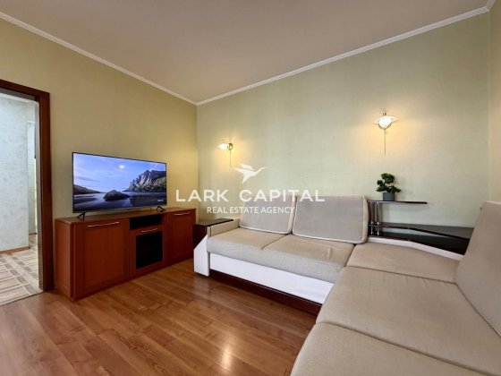 Киев        Раисы Окипной ул., 4