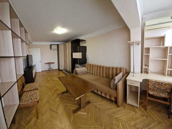 Оренда 2 - к. квартири на Русанівці.