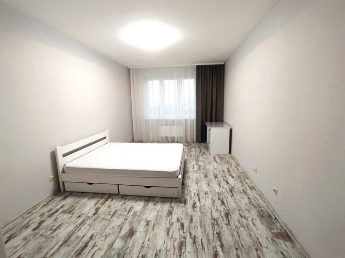 1 ком. кв. ул. Краковская 27А. Метро Черниговская 5 мин. пешком - фото 1