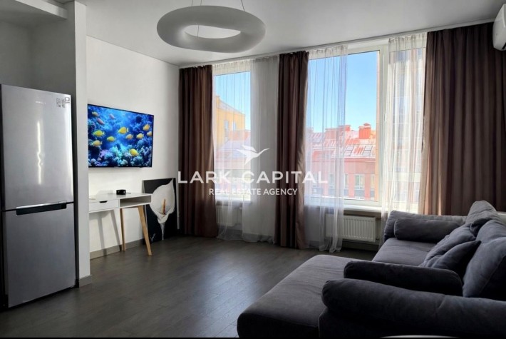 Киев        Мартовская ул., 12 - фото 1