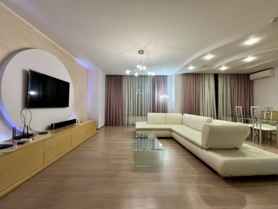 БЕЗ %Оренда 3 кім. 105 м²  hi-tech – ЖК Дипломат Хол Вул. Жилянська 59