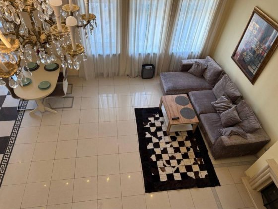 Оренда дворівневої 3-кімнатної квартири в центрі Києва, Панаса Мирного