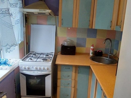 Сдам 3 комнаты квартиру  буль.  Жуля  Верна 13 Борщаговка 64  кв.м