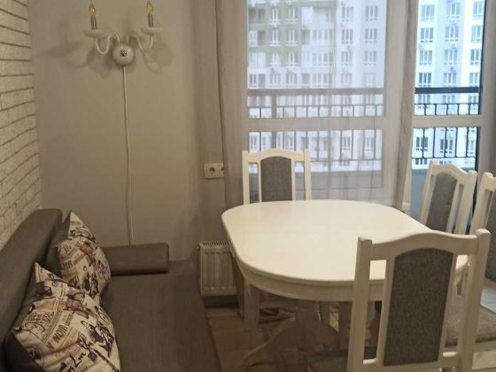 м. "Лівобережна" вул.Каховська, 58 ЖК каховський