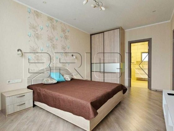 Видовая спальня + кухня-студия 78 м2, Чавдар, 13, м. Осокорки 7 мин.