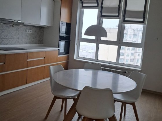 Нерухомість комфортабельна 3 к квартира МЕТРО Вирлиця  Вірменська 6