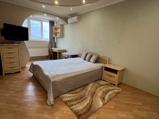 Довгостроково 1 кімнатна. Без комісіі