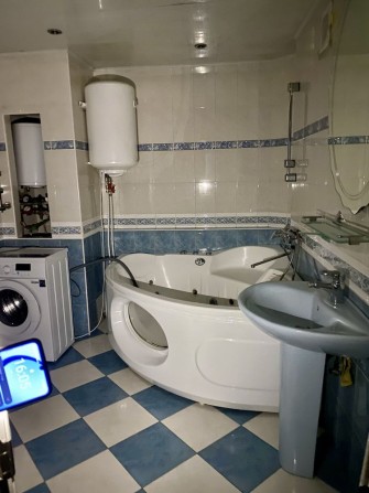 З 13.04 оренда  4-ех кімнатноі м. Житомирська,5 хв. - фото 1