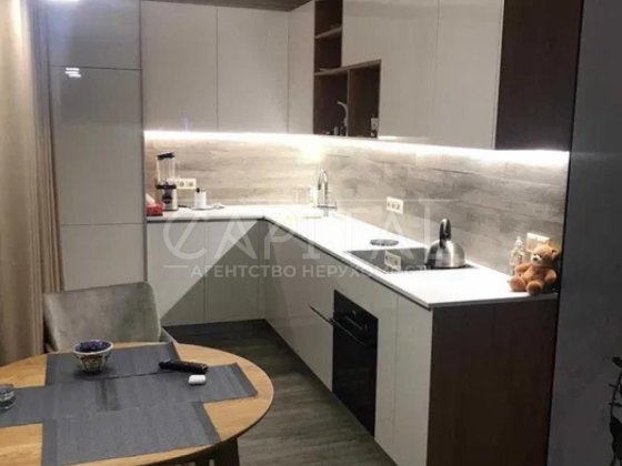 Оренда квартири, вул. Безручко Марка, Нивки