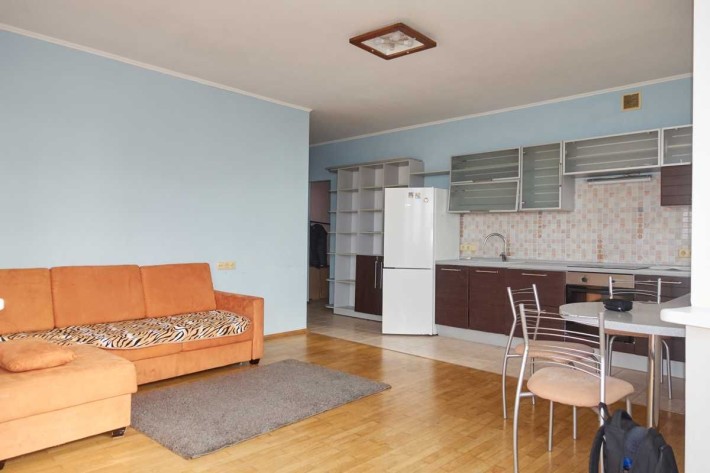 2к М. Житомирская 2й дом ул. Пушиной 23 (О. Васкула) Охрана, парковка - фото 1