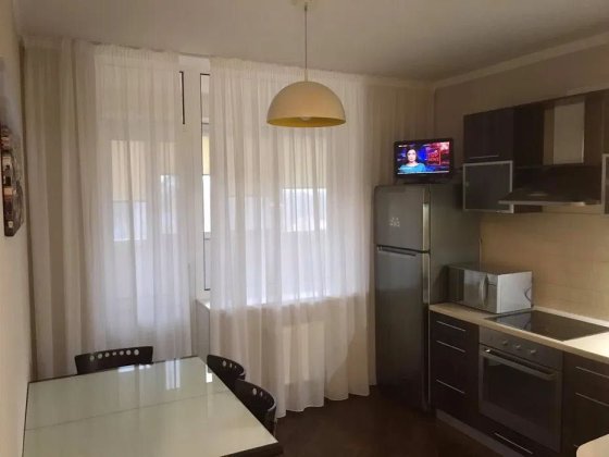 Оренда затишної 1-кімнатної квартири | вул. Верховинна, 35 | метро Житомирська Київ