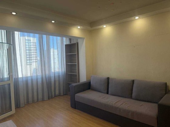 Липківського 27/5, оренда просторої 1к, м.Вокзальна, є ГАЗ! Киев