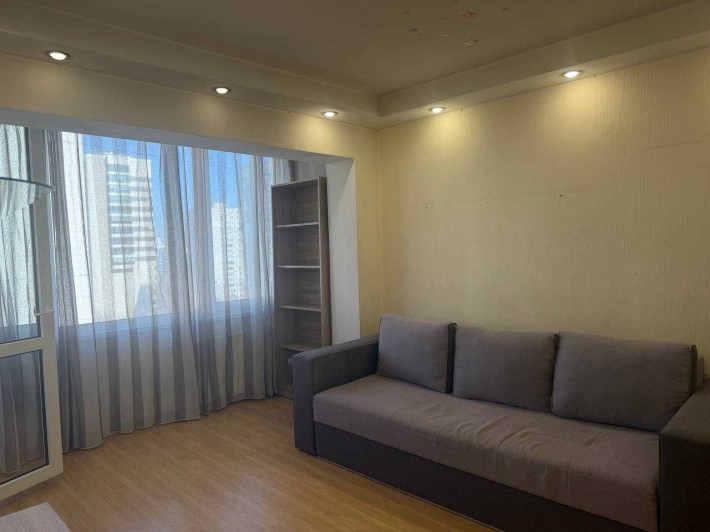 Липківського 27/5, оренда просторої 1к, м.Вокзальна, є ГАЗ! - фото 1