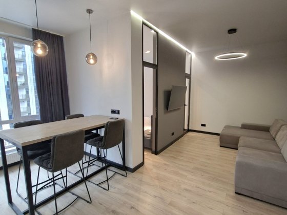 Оренда 1К . Бізнес клас. Паркінг. Центр . Золоті  Ворота .