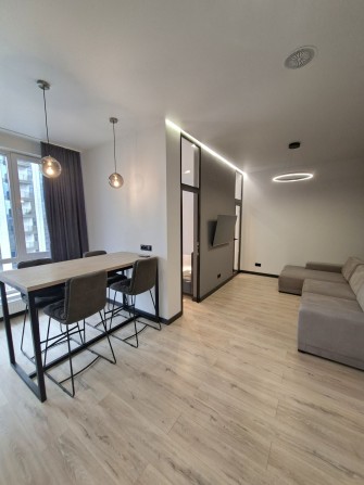 Оренда 1К . Бізнес клас. Паркінг. Центр . Золоті  Ворота . - фото 1