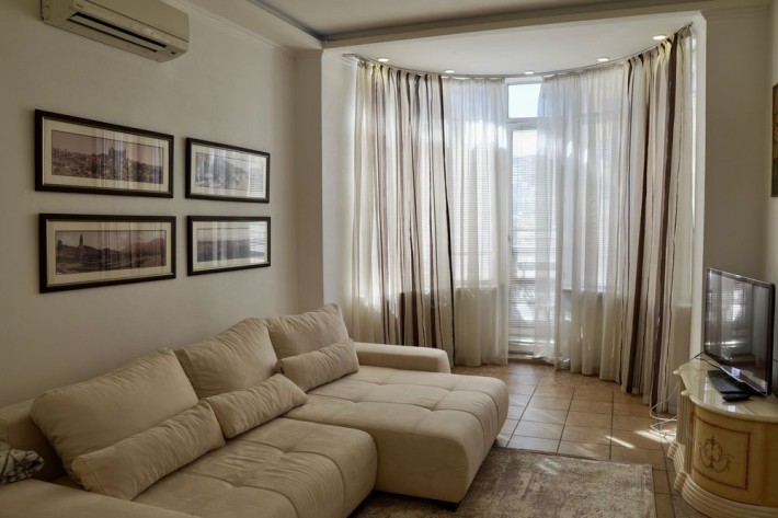 Оренда трикімнатної квартири, Золотоустівська,50 - фото 1