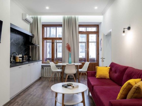 В Києва здаються однокімнатні апартаменти по вул. Ярославів Вал 21 Є. Киев