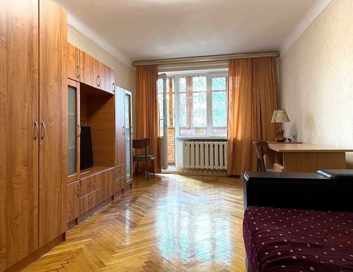 Солом'янка, вул. Кривоноса 7, затишна 1к квартира з газом! - фото 1