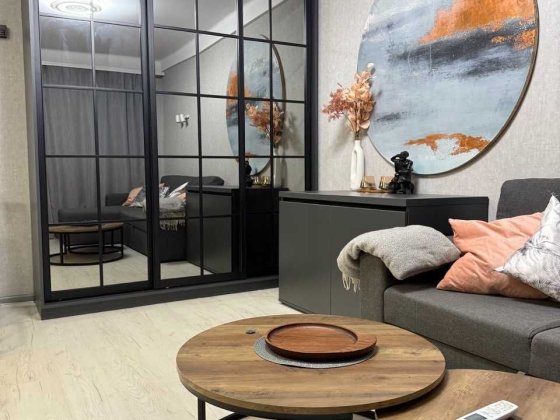 Дизайнерська 1к заг 30м2 вул. Ратушного 41 м. Олімпійська 10хв їзди