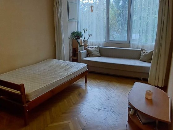 Сдаю 1к-ую кв-ру  на ул. Р. Ратушного, ст.м. Вокз-ая Київ