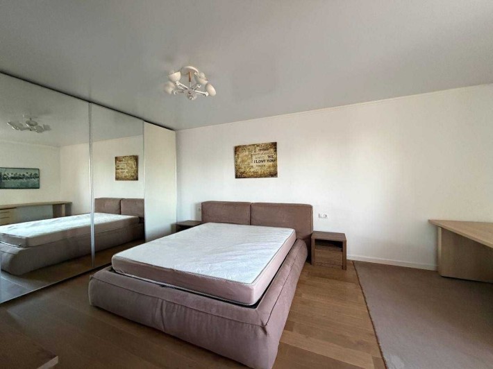 Липківського 18, м.Вокзальна, оренда 2к, Генератор на ліфт, воду! - фото 1