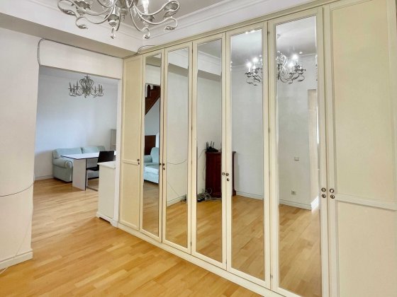 Оренда квартири Кониського Центр