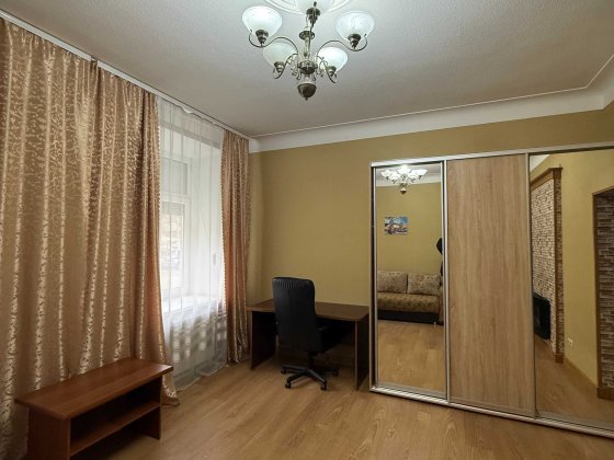 Пропонується в довгострокову оренду 3к квартира, метро Лук'янівська Киев