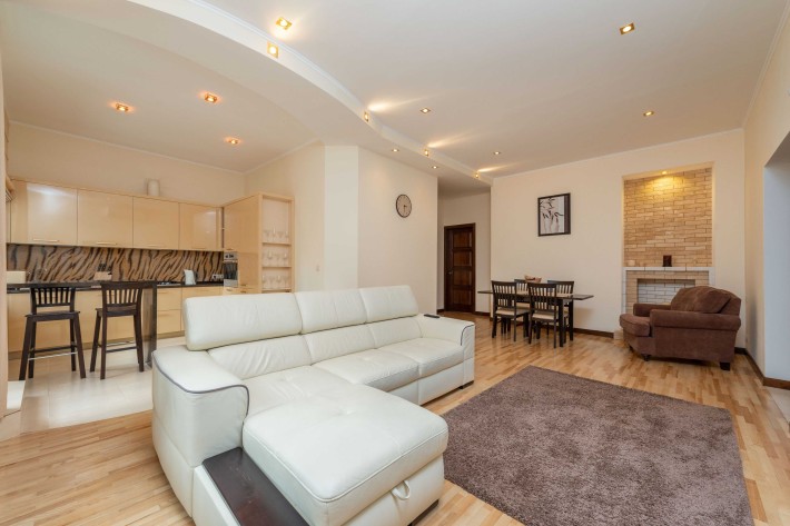 БЕЗ КОМІСІЇ. Оренда 3-к. Гончара, 37-а. Золоті ворота. Університет - фото 1