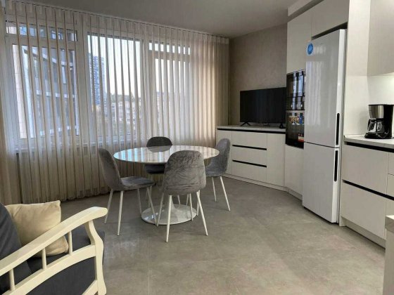 2-кім. 80 м2, Берестейський, Цирк, Смарт Плаза, КПІ, ТРЦ Україна