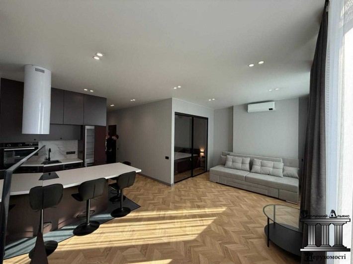 Бізнес-клас, 1-кім. 53 м2, Манхеттен, Берестейський, Цирк, Victory V - фото 1