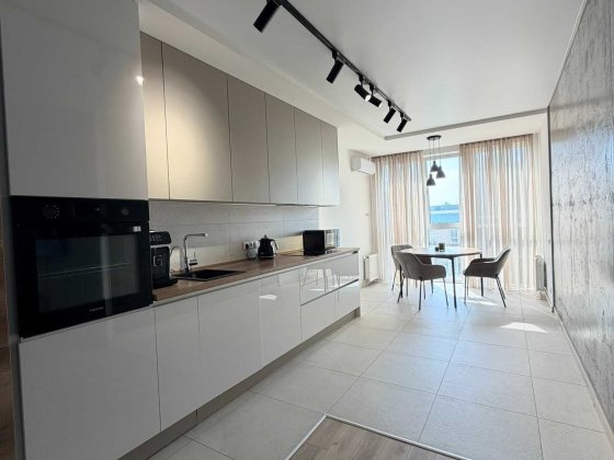 2к ЖК бізнес класу Adamant